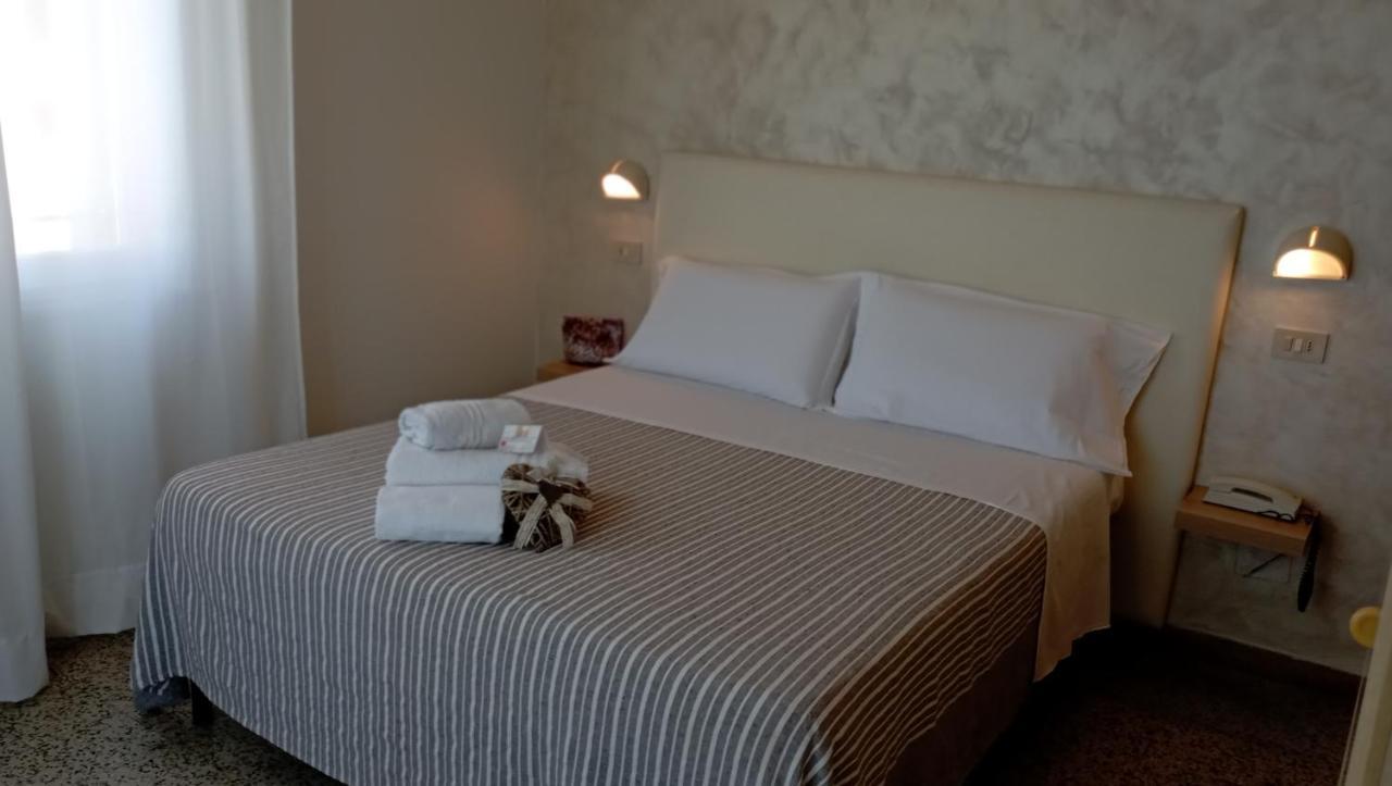 Hotel Raul Riccione Extérieur photo